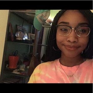 Meet your Posher, Zarzarina